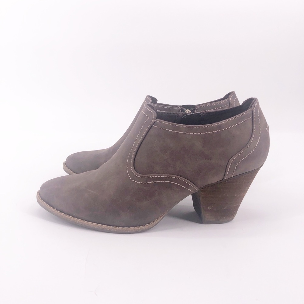 Dr Scholl’s True Comfort Zip Up Ankle Booties